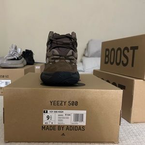 Yeezy 500